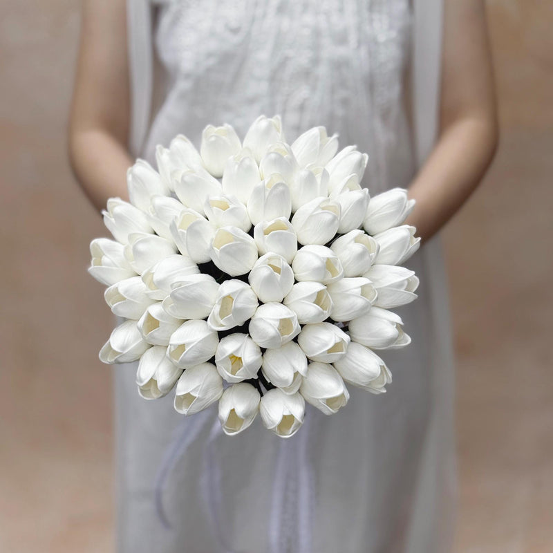 Wedding Collection – Tulip Bouquets & Matching Pieces