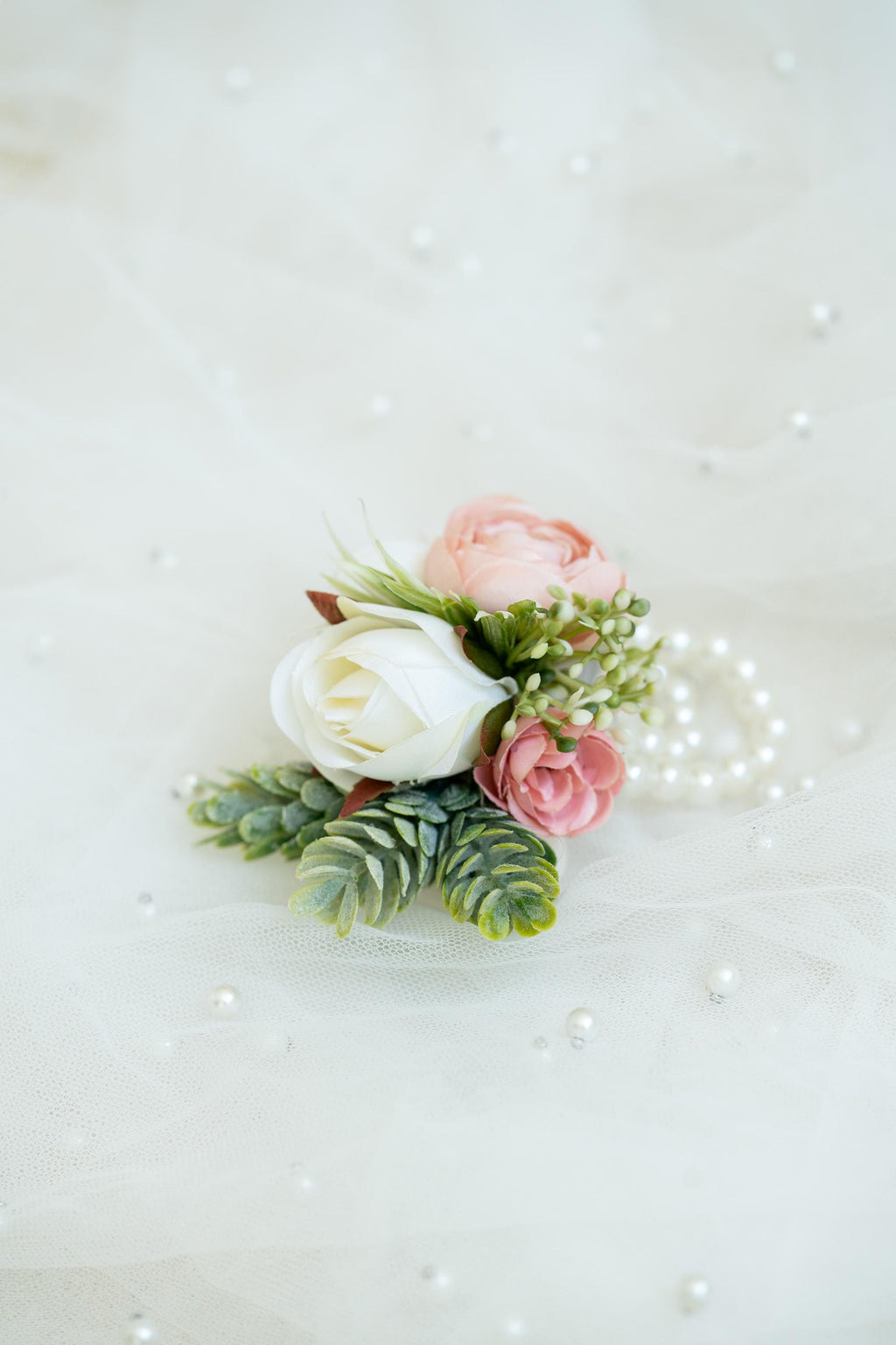 Dusty Rose Corsage for Romantic Wedding, Silk Ranunculus Pearl Bracelet Gift for Her, Flower Girl Corsage, Rustic Rose Prom Pin, Boutonniere