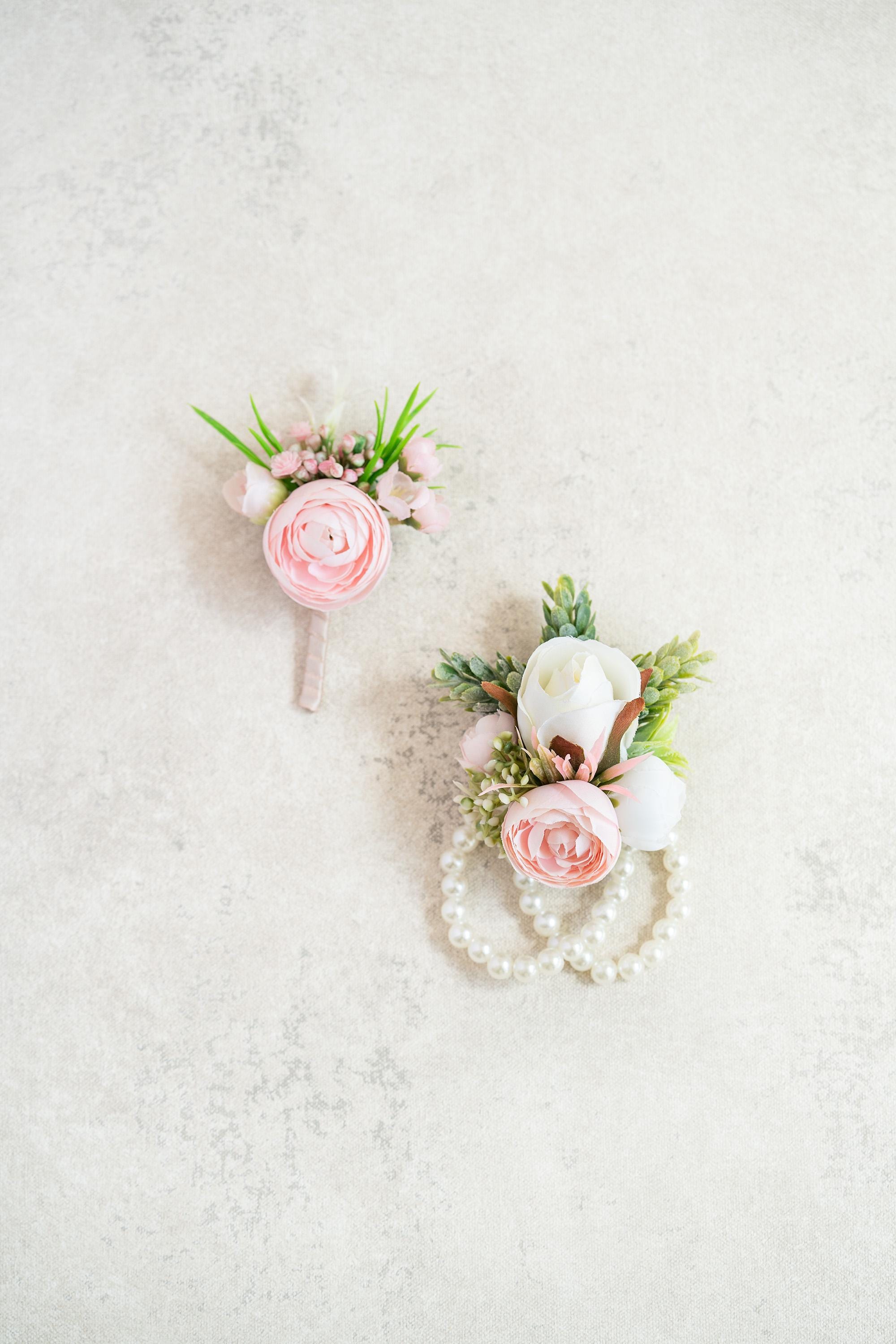 Cute Light Pink Rose Pearl Bracelet Wrist Corsage Gift for Her Bridesmaid, Sunflower Wedding Corsage, Bridal Accessories, Prom Boutonniere