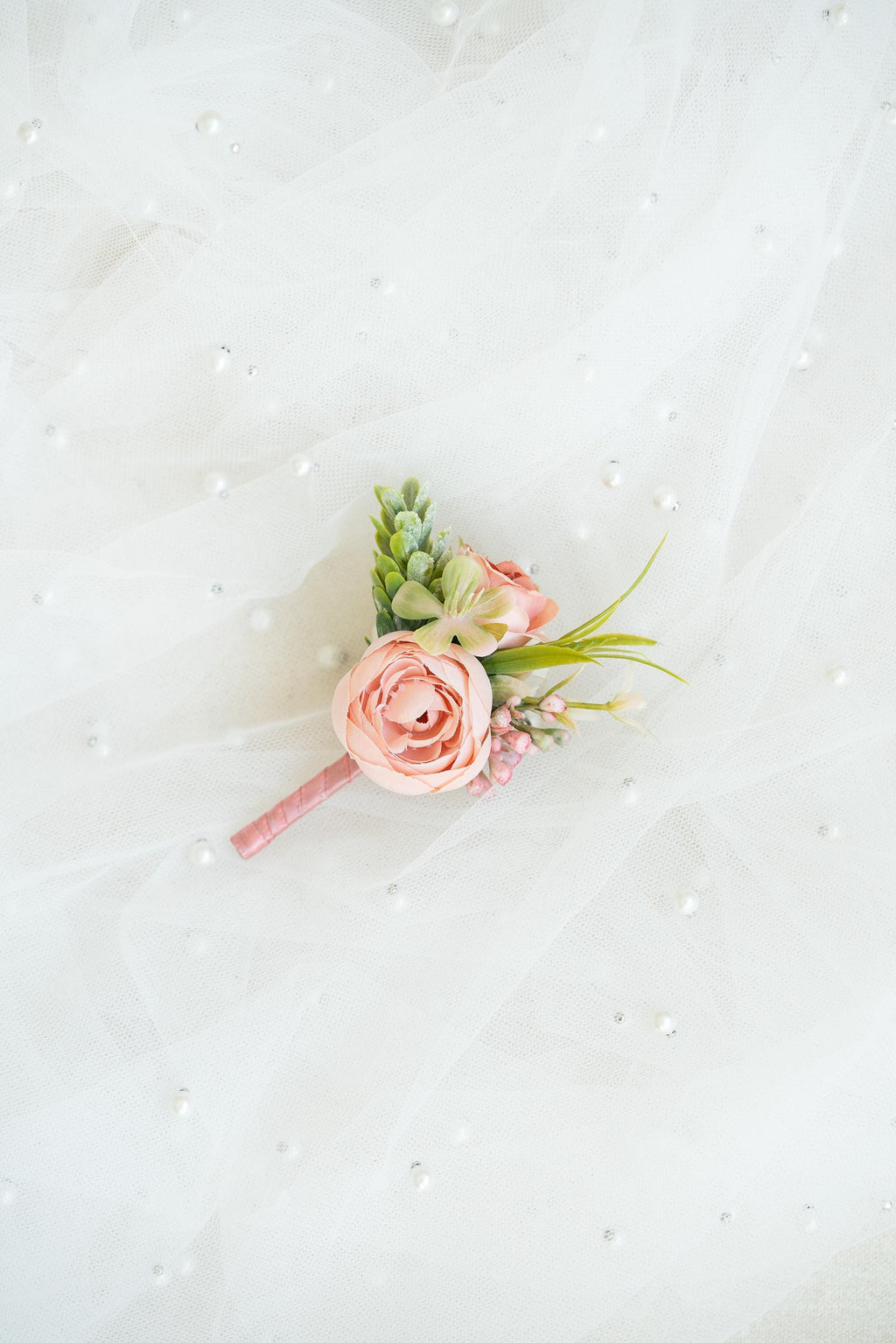Dusty Rose Corsage for Romantic Wedding, Silk Ranunculus Pearl Bracelet Gift for Her, Flower Girl Corsage, Rustic Rose Prom Pin, Boutonniere