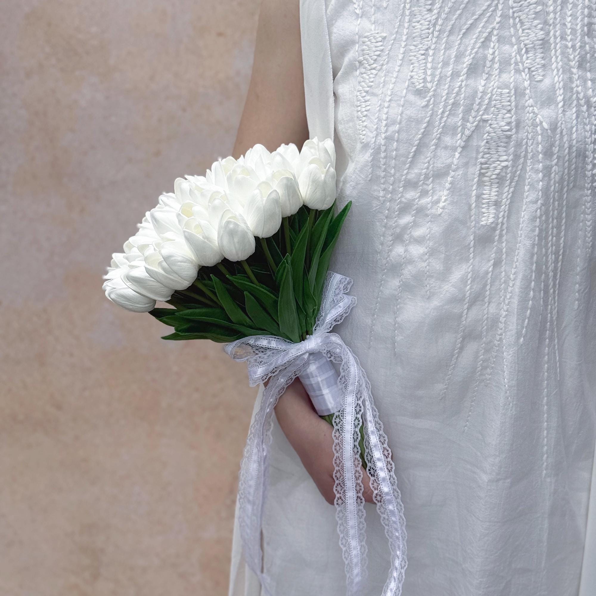 Elegant Cream White Tulip Bridal Bouquet - Perfect For Bridesmaid Bouquet, Rustic Wild Tulip Wedding Bouquet, White Tulip Bridal Accessories