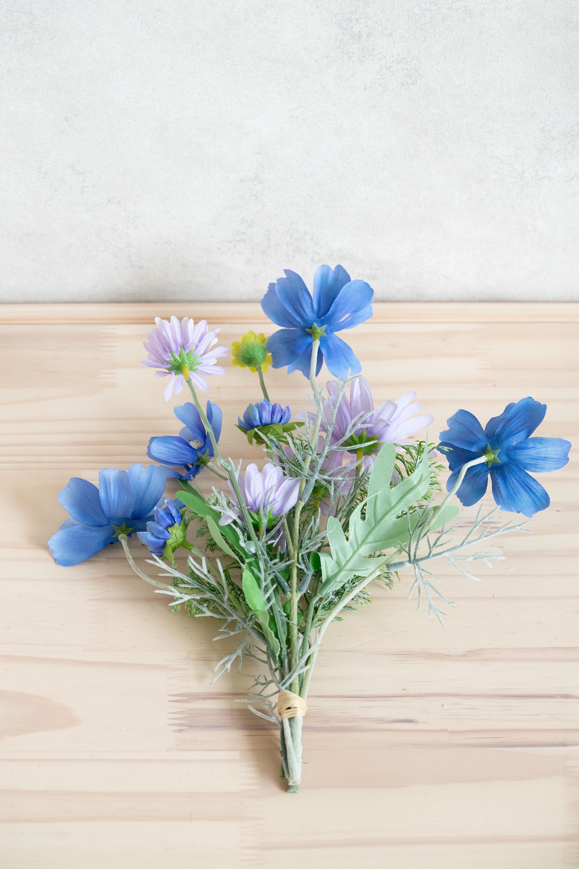3 Bunches Daisy Flower Bouquet Gift, Silk Cosmos Floral Arrangements,Best Gift For Her, Home Decor, Bathroom Decor, Something Blue Swag