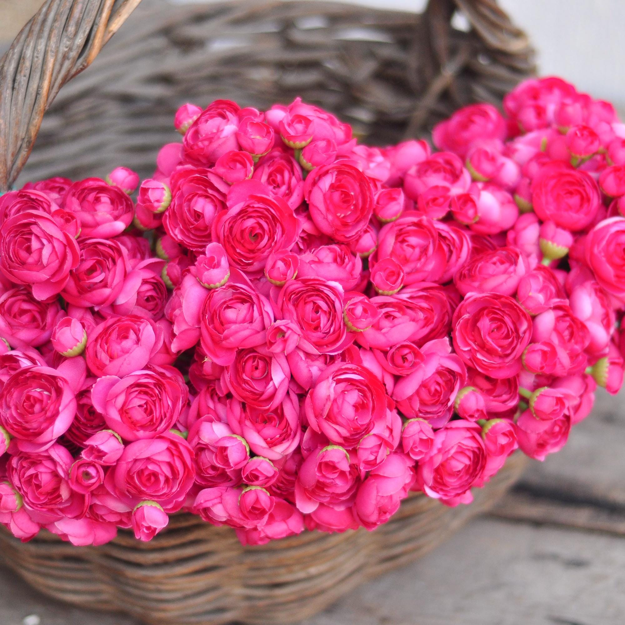 Rose Red Rose Stems – Faux Flower Bundle Perfect For DIY Wedding Bouquet, Wreath Design, Silk Ranunculus Centerpiece, Crafts & Arrangements