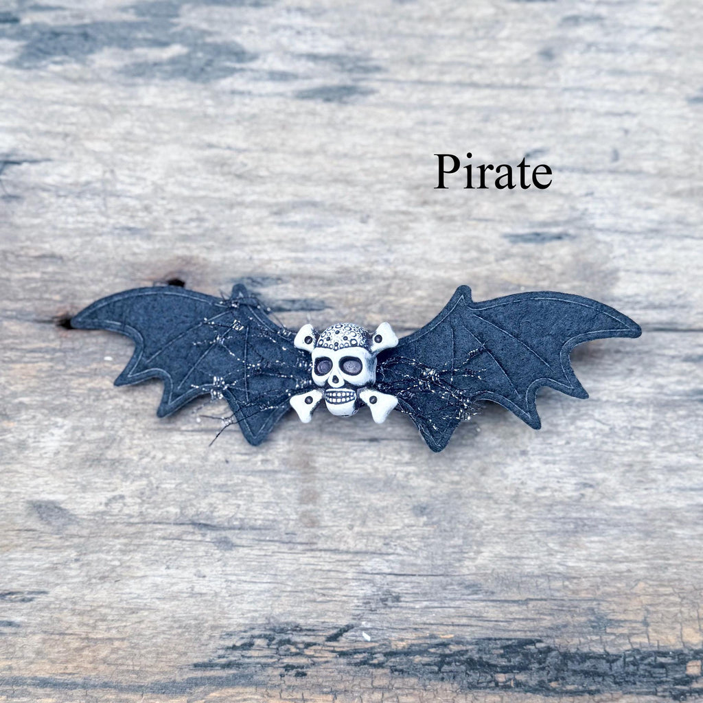 Luminous Bloody Skull Halloween Brooch - Horror Vibe Max Halloween Accessories, Boutonniere Dress Gift for Kids and Family Members