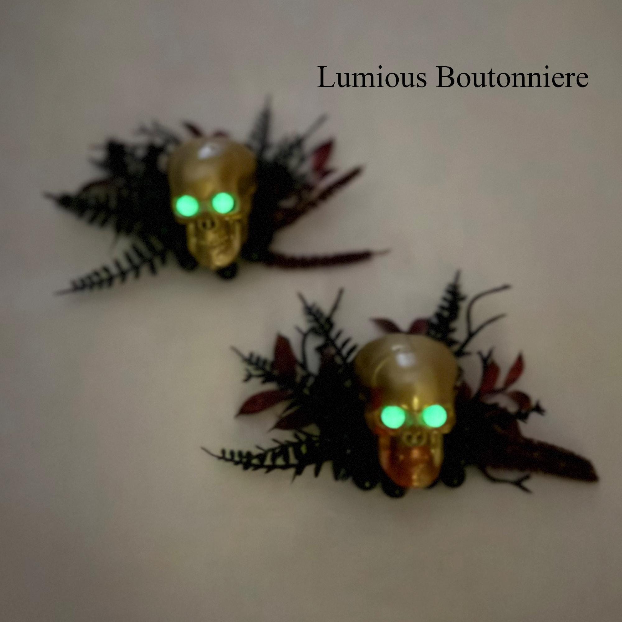 Luminous Bloody Skull Halloween Brooch - Horror Vibe Max Halloween Accessories, Boutonniere Dress Gift for Kids and Family Members
