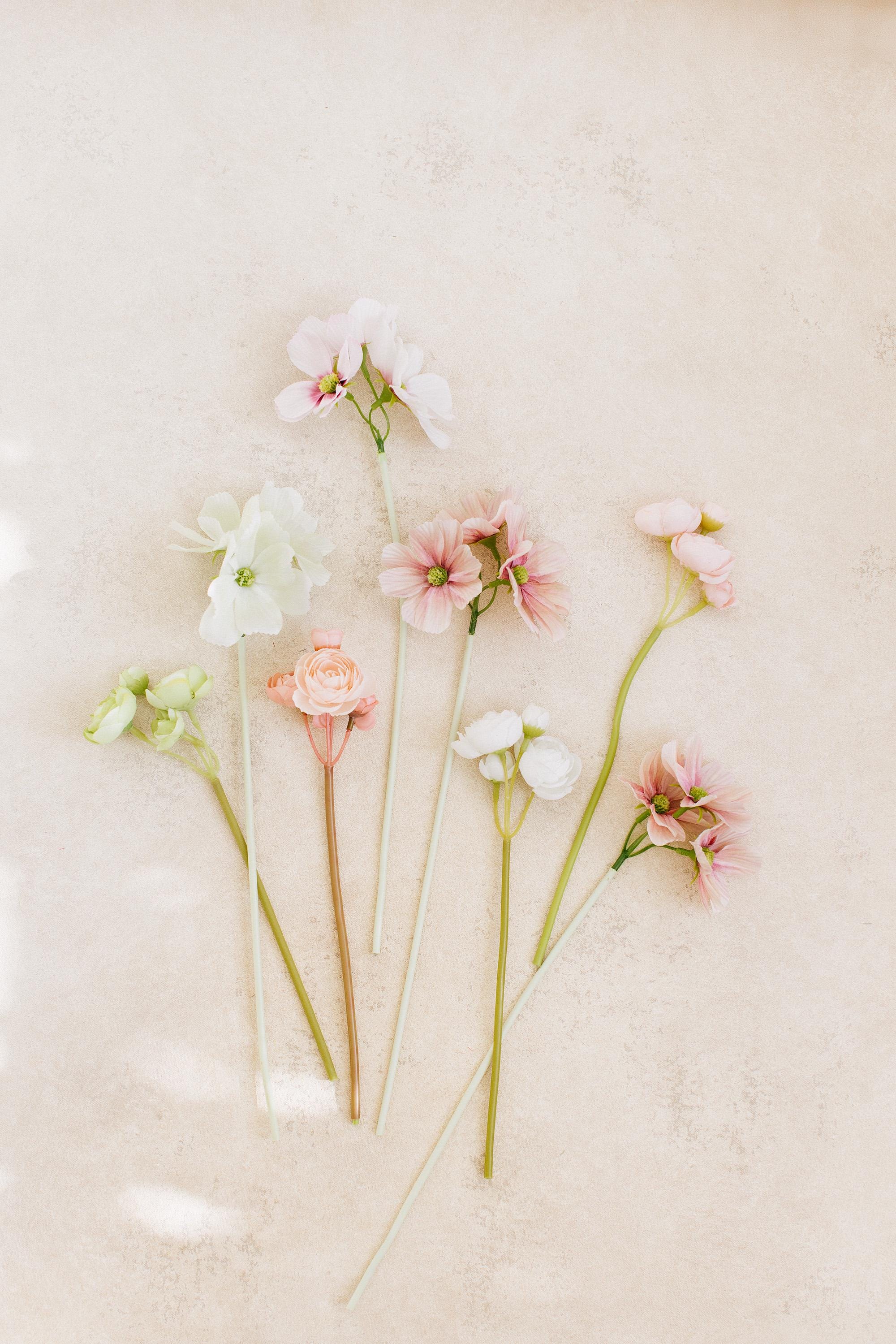 11.8'' Short Stem Dusty Pink Cosmos Faux Flowers - Silk Cosmos Branch, Centerpiece flower, DIY Home Decor, Wedding Flowers, Gift For Mom