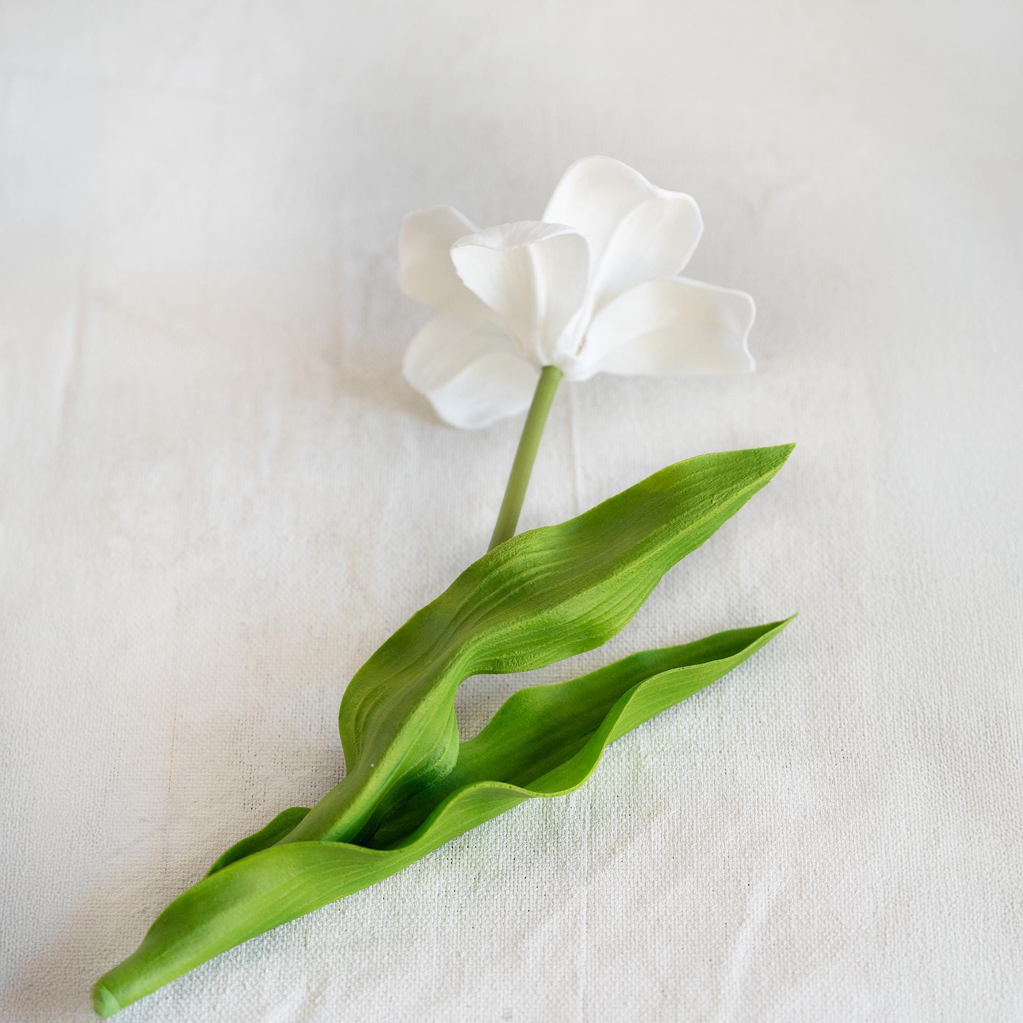 Real Touch White Lily-Flowered Tulip Stems – Faux Decorative Flowers for Home Decor, Spring Wedding Table Centerpiece, Floral Arrangement