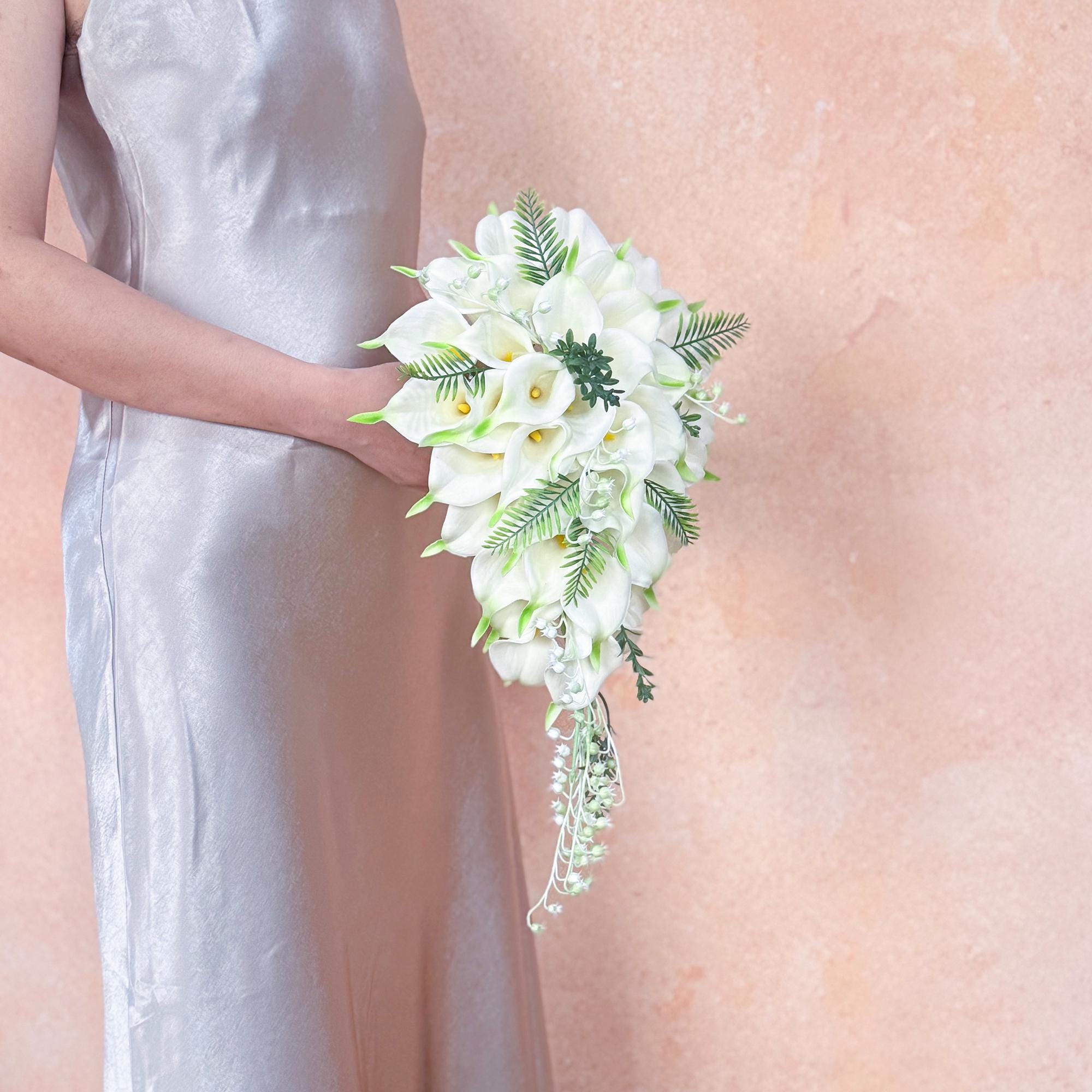 Cascade White Calla Lily Bridal Bouquet with Fern – Real Touch Green Tip Tropical Bridesmaid Bouquet,Beach Wedding Bouquet,Bridal Accessory