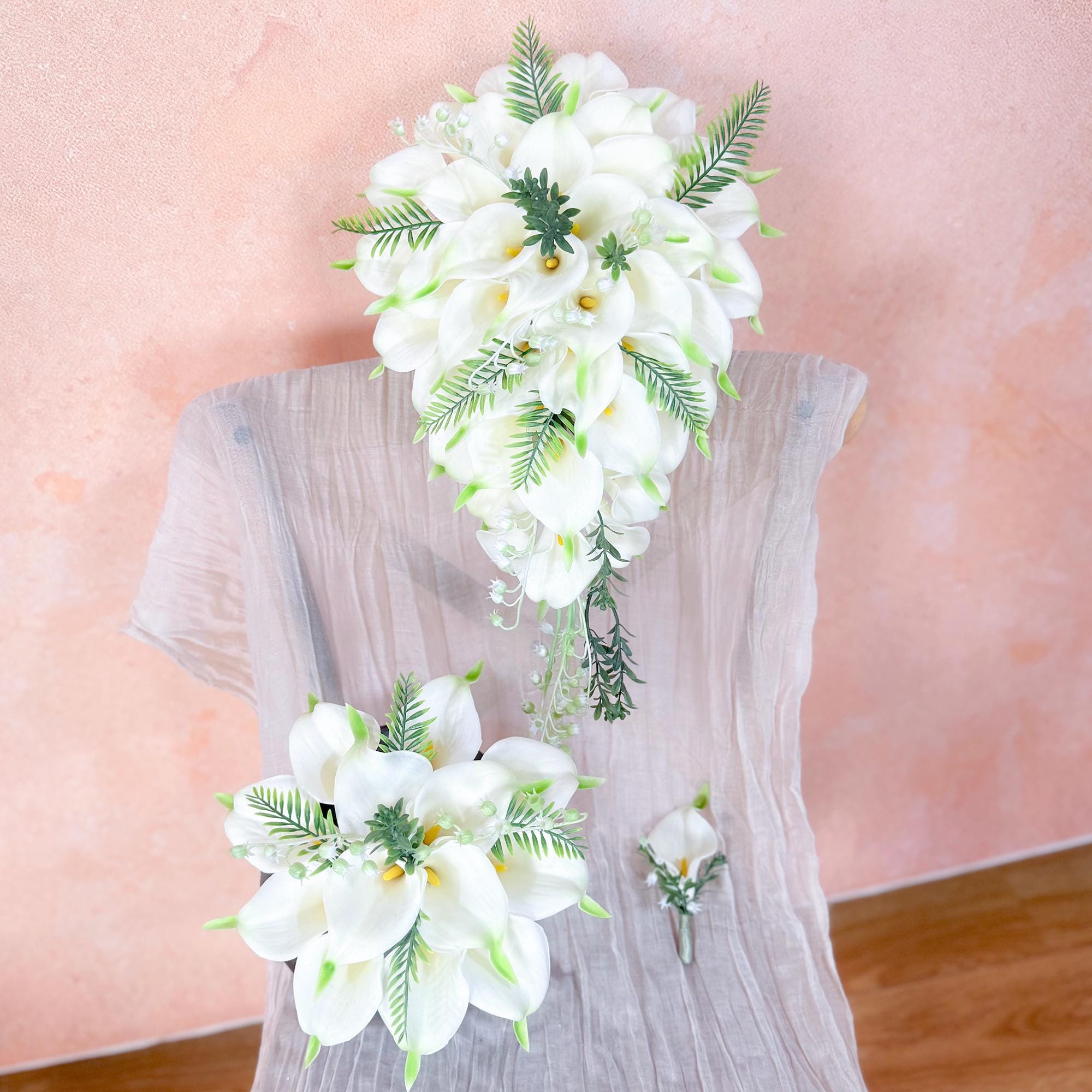 Cascade White Calla Lily Bridal Bouquet with Fern – Real Touch Green Tip Tropical Bridesmaid Bouquet,Beach Wedding Bouquet,Bridal Accessory