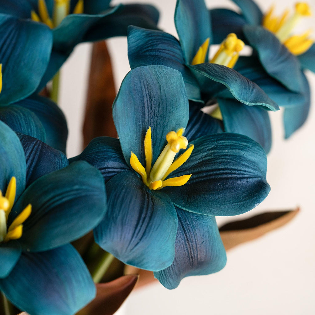 Real Touch Teal Lily-Flowered Tulips Stems – PU Faux Decor Flowers for Vase, Blue Floral Arrangements, Home Decor, Wedding Table Flowers