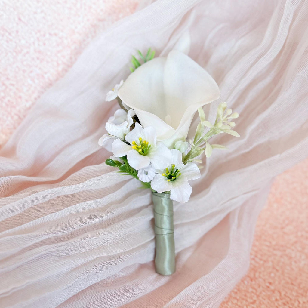 White Coral Calla Lily Boutonniere for Beach Wedding, Real touch Wedding buttonhole for Prom, Bride To be Gift, Sage Ribbon
