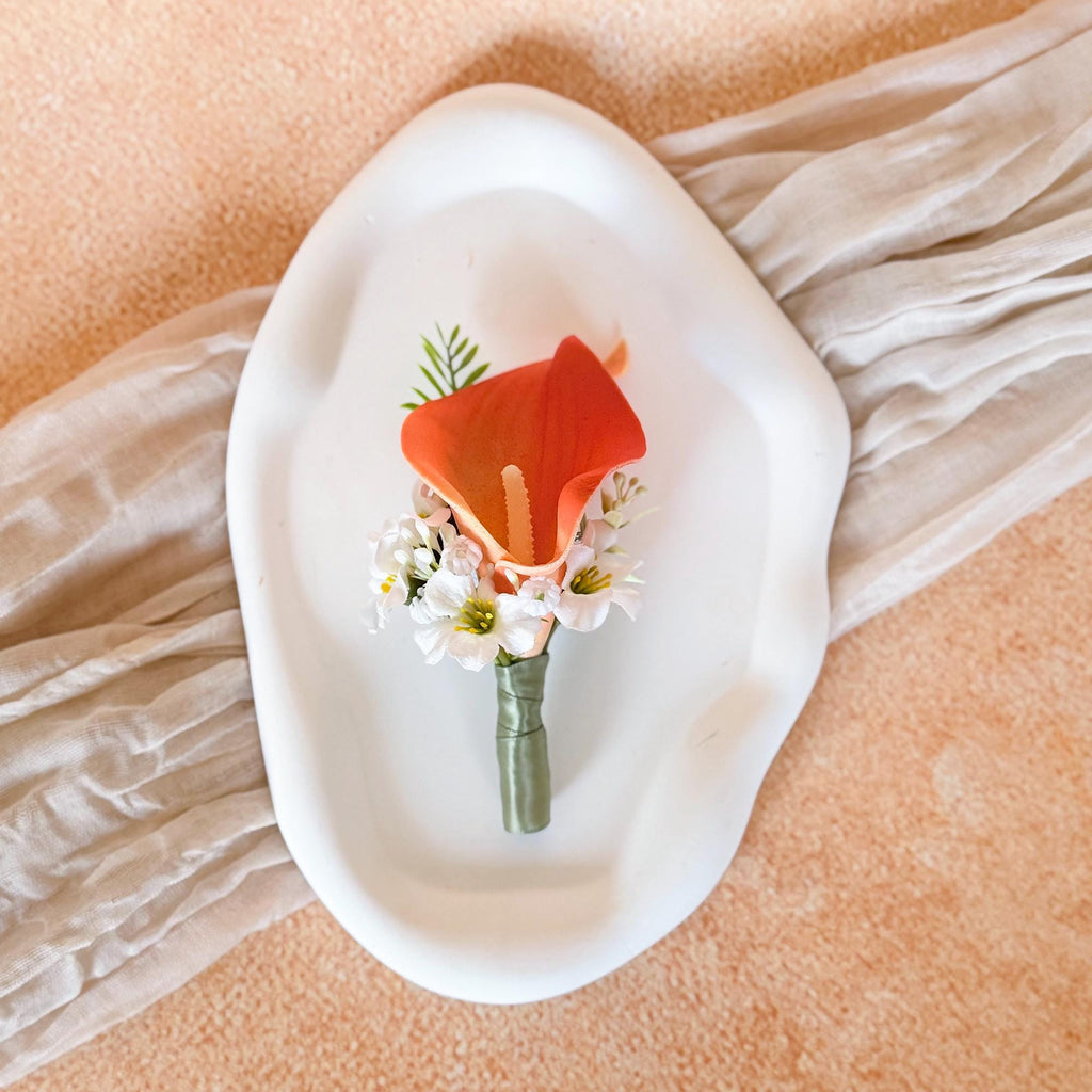 White Coral Calla Lily Boutonniere for Beach Wedding, Real touch Wedding buttonhole for Prom, Bride To be Gift, Sage Ribbon