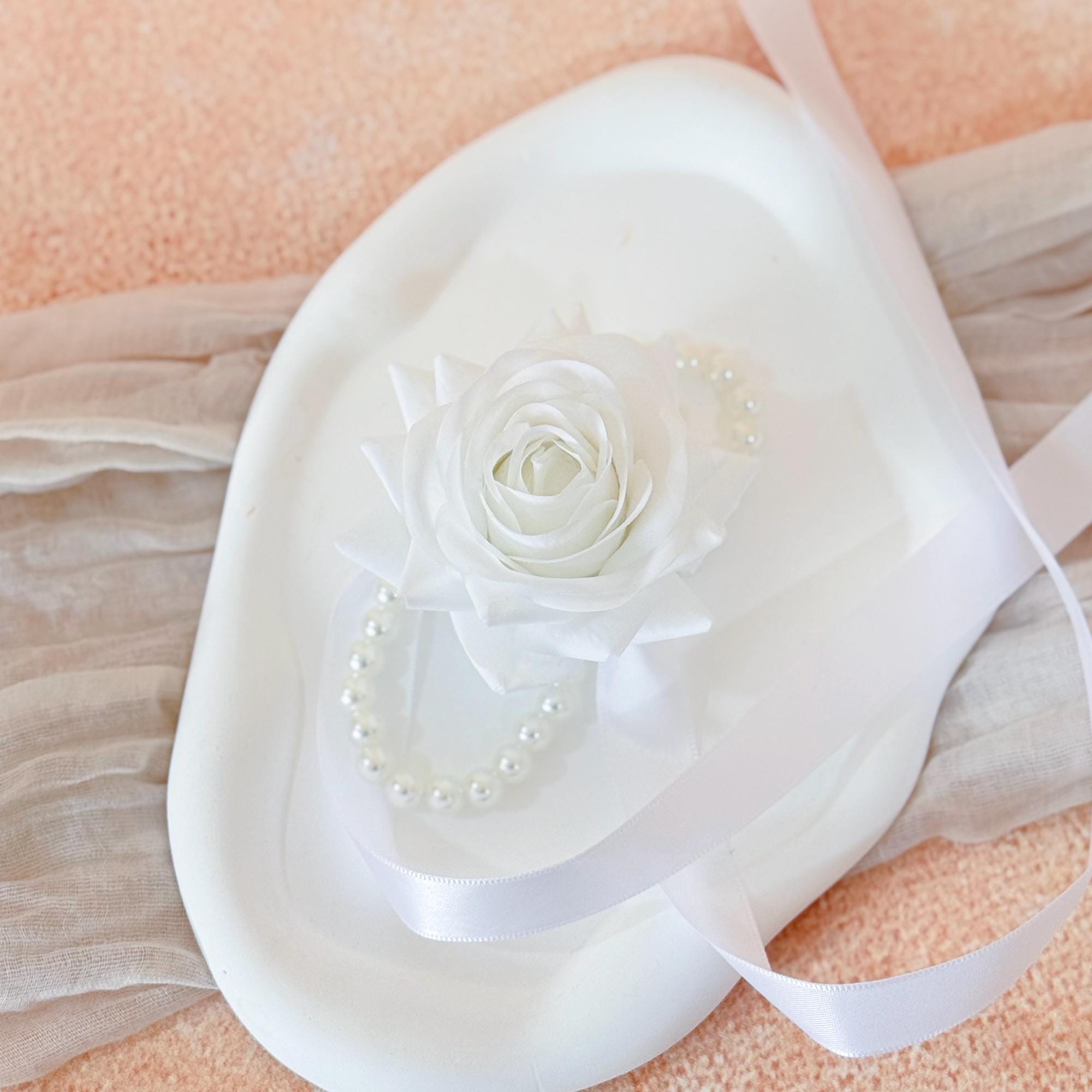 All White Rose Pearl Bracelet Wrist Corsage, Choose Ribbon Real Touch Bridesmaid Corsage for Prom Bridal shower,Minimalist Wedding Accessory